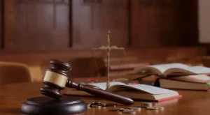 Порядок судебного взыскания задолженности: ключевые стадии и нюансы